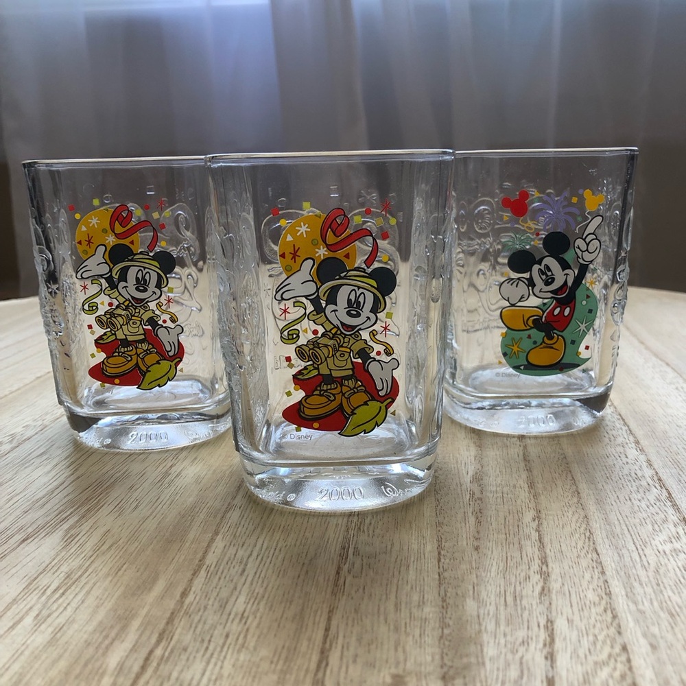 Vintage McDonalds Walt Disney World Magic Kingdom 2000 Celebration Glass.